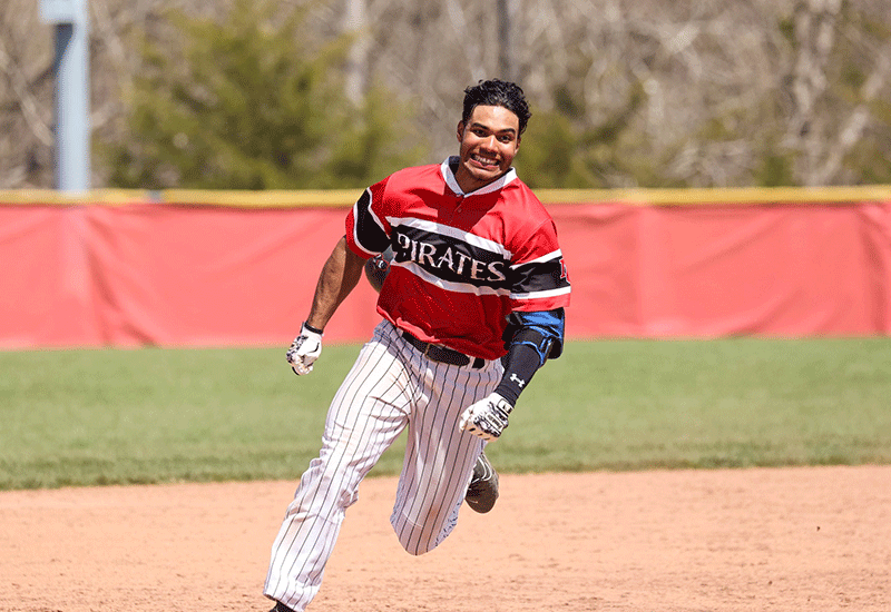 Baseball Goes 1-2 At East Central College Over The Weekend