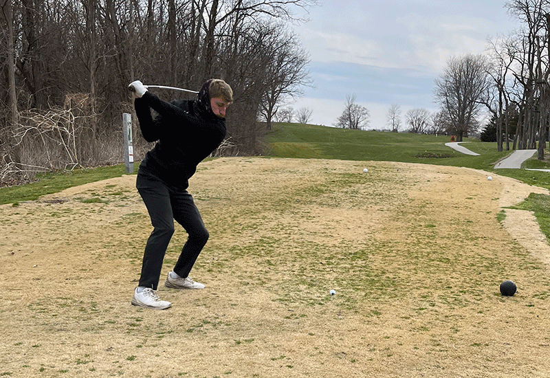 Steel Leads Men with 5th Place Finish at IWU Spring Classic