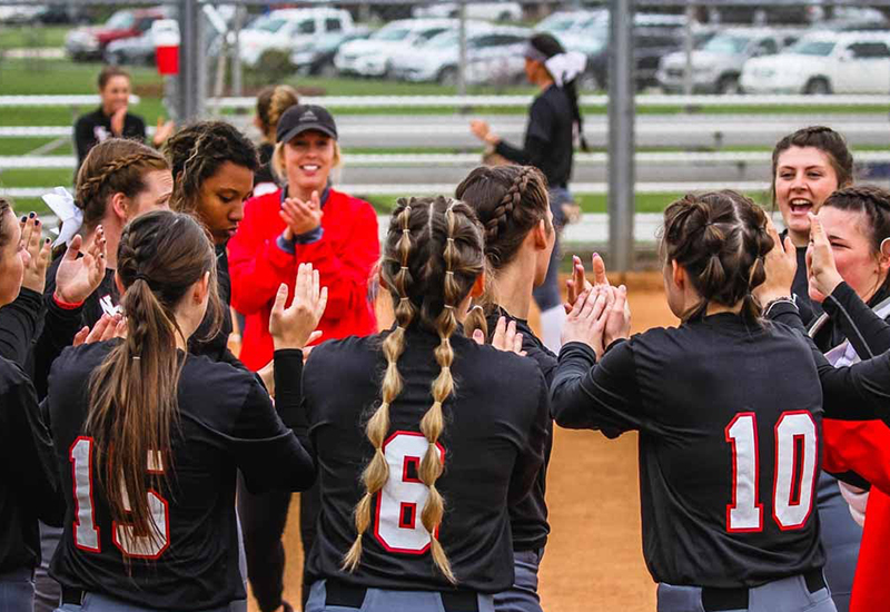 Softball Ranked 17th In Nation, Splits Pair Of Region 16 Doubleheaders