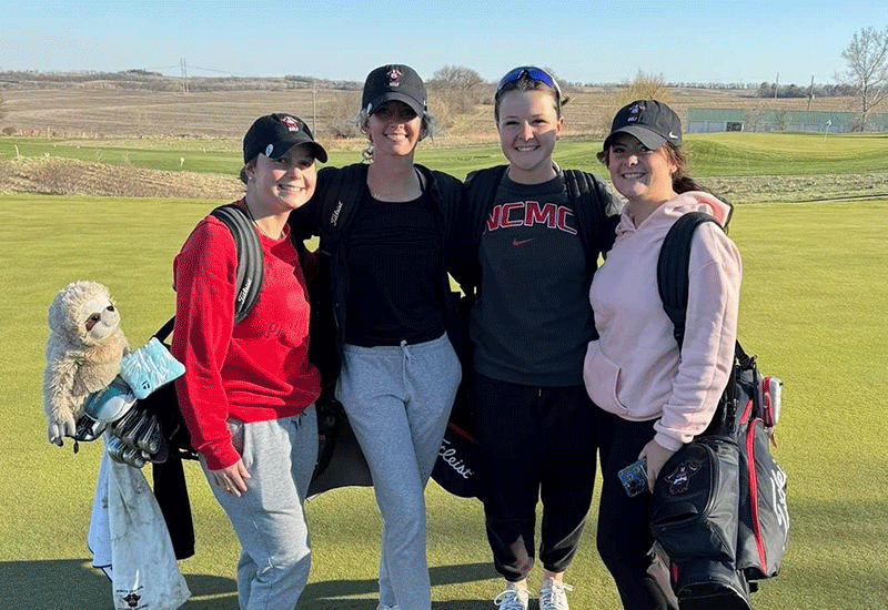 Dickerson and Olszowka Medal, Lady Pirates Finish 3rd In Nebraska